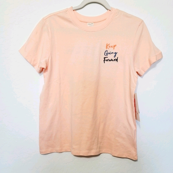 Vibe N' Tops - NWT Vibe N' Peach Graphic Tee Size Small
